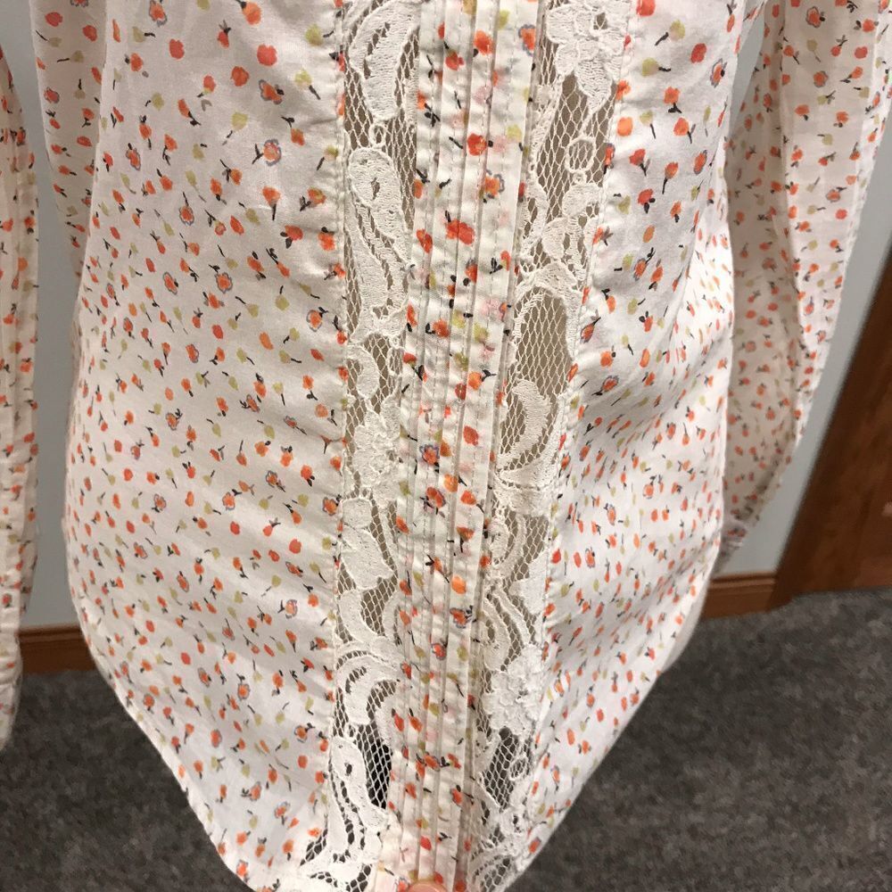 floral lace button down blouse - Picture 3 of 8